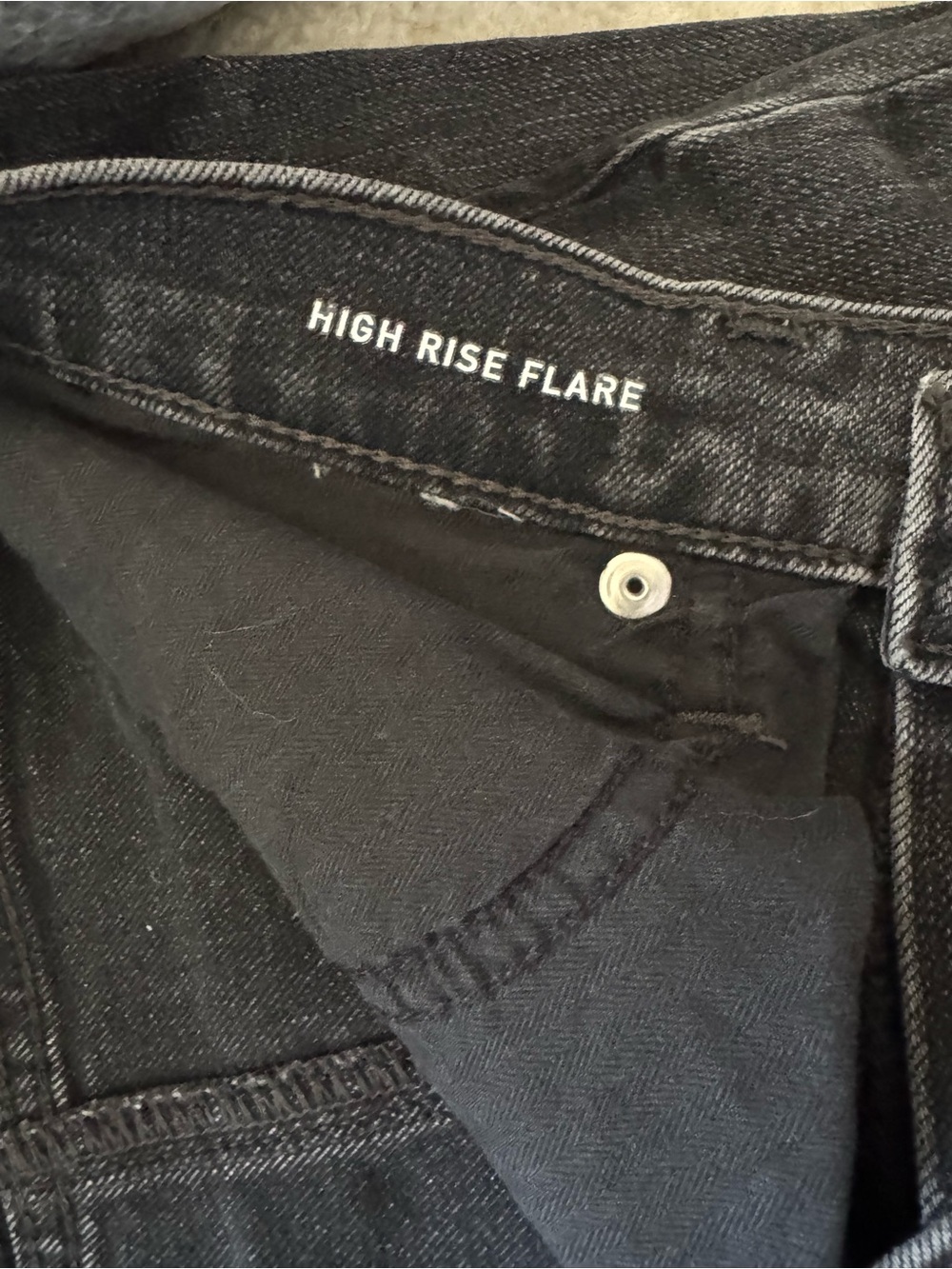 Wrangler | High Rise Flare Jeans Washed Black Size 29 x 34 - Picture 6 of 8